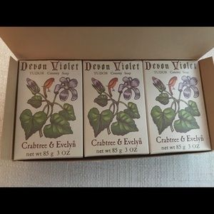 Crabtree & Evelyn vintage 1978 Devon Violet 3 bars